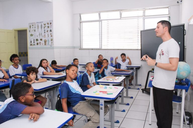 Aracaju amplia índice de crianças alfabetizadas na idade certa e avança na educação básica