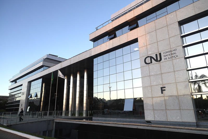CNJ acaba com aposentadoria compulsória como punição máxima para juízes que cometem infrações graves