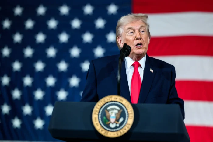 Trump ameaça punir países que apoiem o Irã