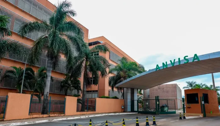 Anvisa abrirá consulta para venda de medicamentos em marketplaces