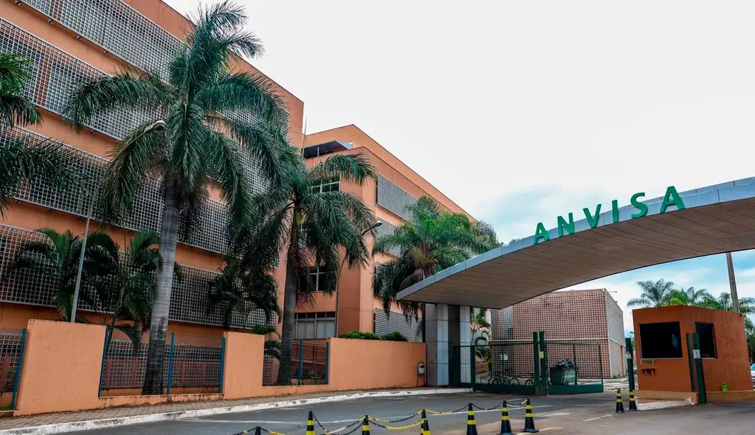 Anvisa abrirá consulta para venda de medicamentos em marketplaces