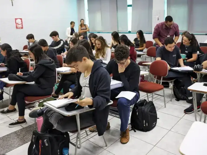 Universidades federais abrem mais de 11 mil vagas em novos cursos para 2027