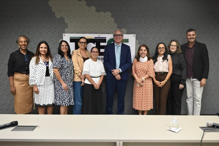 TCE preside debate sobre resultados do IDESE 2025 e avanço na construção dos planos de educação em Sergipe