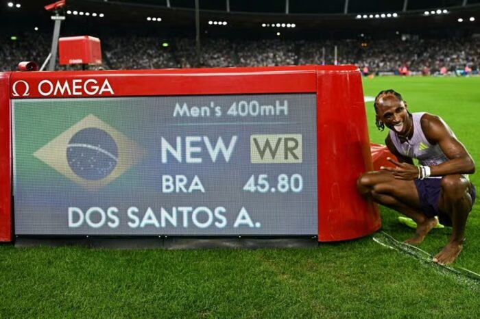 Alison dos Santos bate recorde mundial nos 400m com barreiras