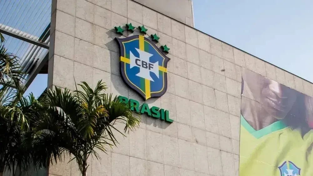 CBF articula projeto para transformar lixo das competições em bolas de futebol