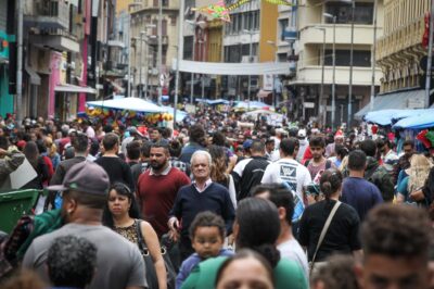Brasil ultrapassa 214 milhões de habitantes, revela IBGE