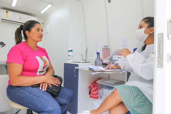 Câmara dos Deputados aprova PL que garante check-up anual para mulheres no SUS; texto segue para sanção presidencial