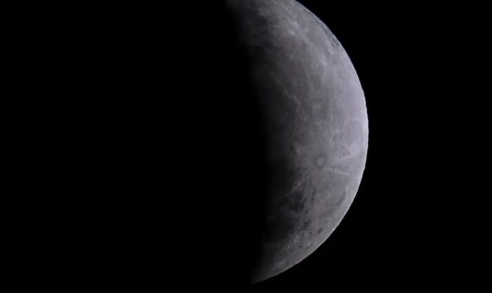 Eclipse parcial da Lua poderá ser visto em todo o Brasil nesta quinta-feira