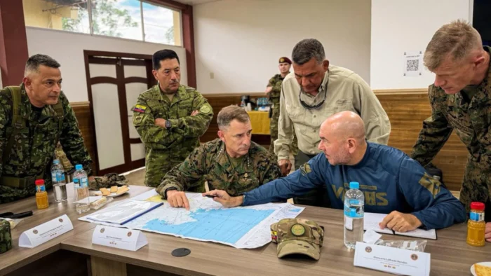 Estados Unidos, Colômbia e Equador ampliam cooperação militar contra cartéis de drogas e organizações terroristas em fronteira