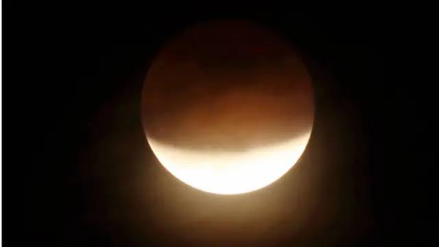 Eclipse lunar parcial vai cobrir quase toda a Lua com a sombra da Terra nesta semana