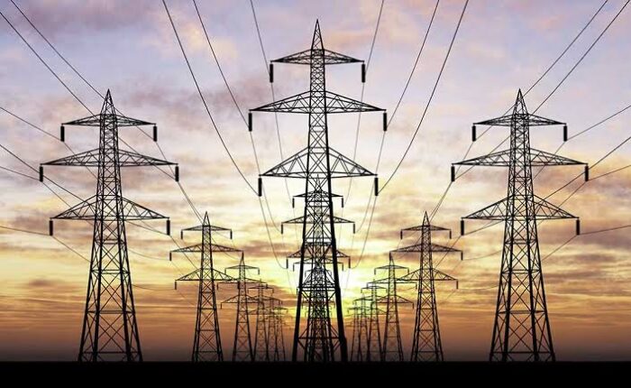 Decreto que regulamenta abertura de mercado livre de energia elétrica será assinado em breve, afirma ministro