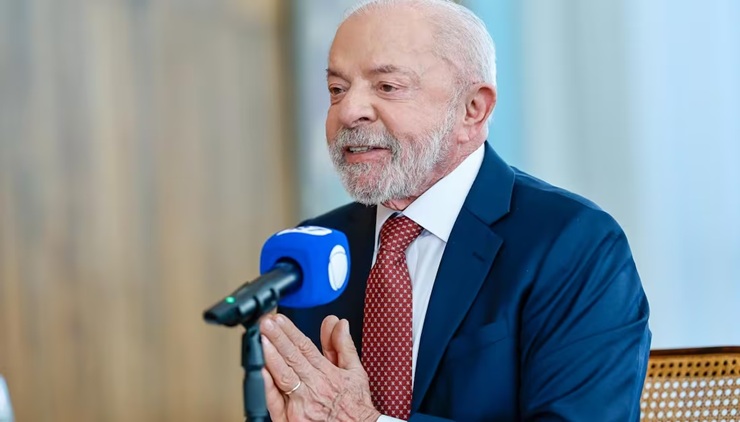 Lula diz que filho deve se defender de acusações e afirma que ninguém está acima da lei