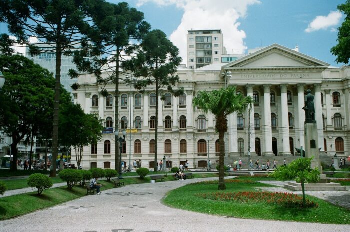 Como surgiram e quais são as universidades mais antigas do Brasil