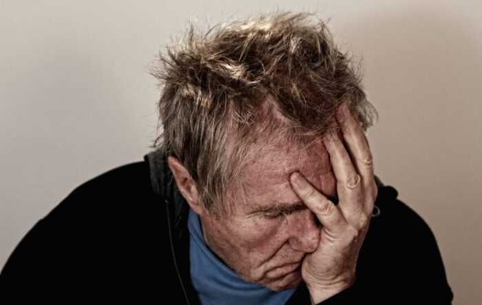 Sintomas do Alzheimer podem se confundir com depressão