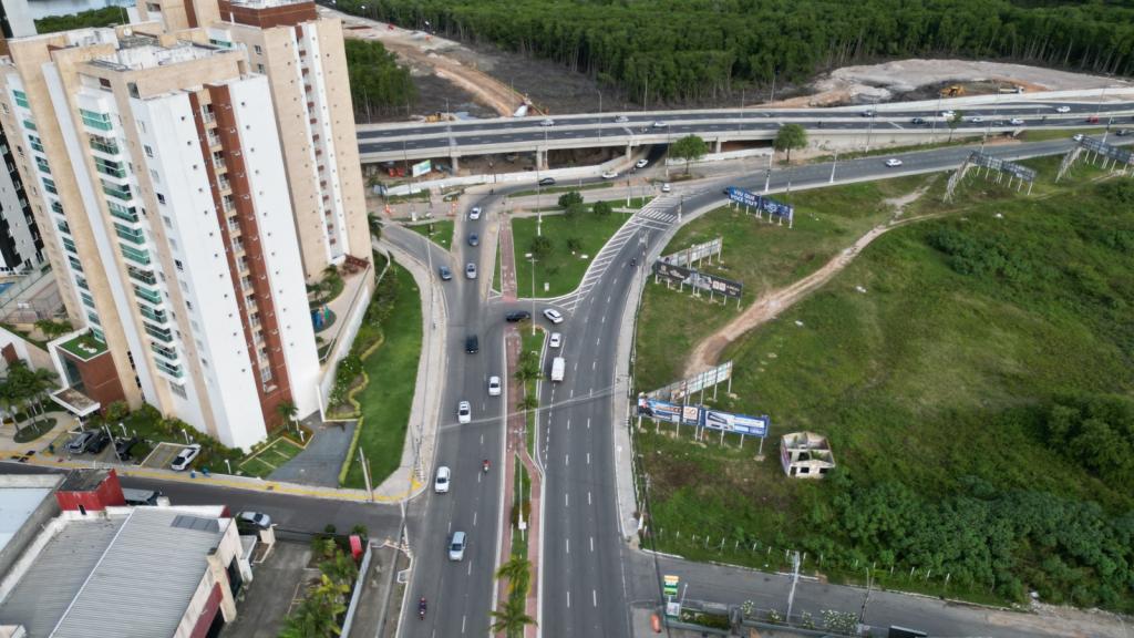 Obra do Complexo Viário Senadora Maria do Carmo Alves, em Aracaju, altera circulação e fecha retorno na Avenida Tancredo Neves