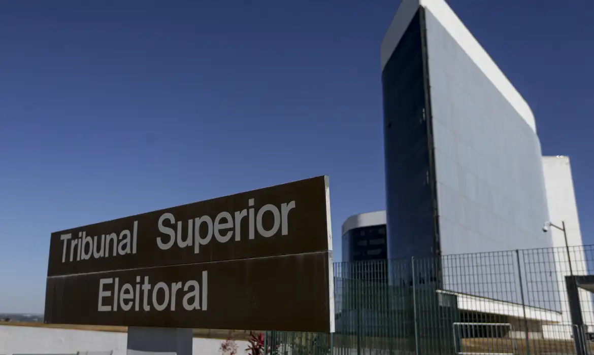 Justiça Eleitoral rejeita cerca de 1,2 mil registros de candidatura