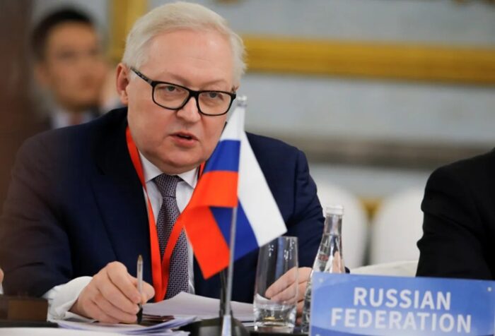 Rússia quer planos de paz para Ucrânia, mas impõe condições, diz diplomata