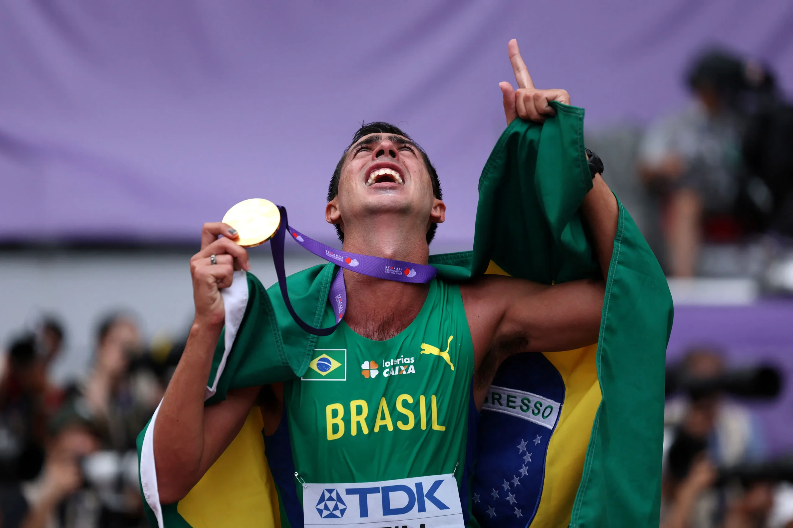 Brasileiro Caio Bonfim conquista ouro na marcha atlética dos Jogos Sul-Americanos