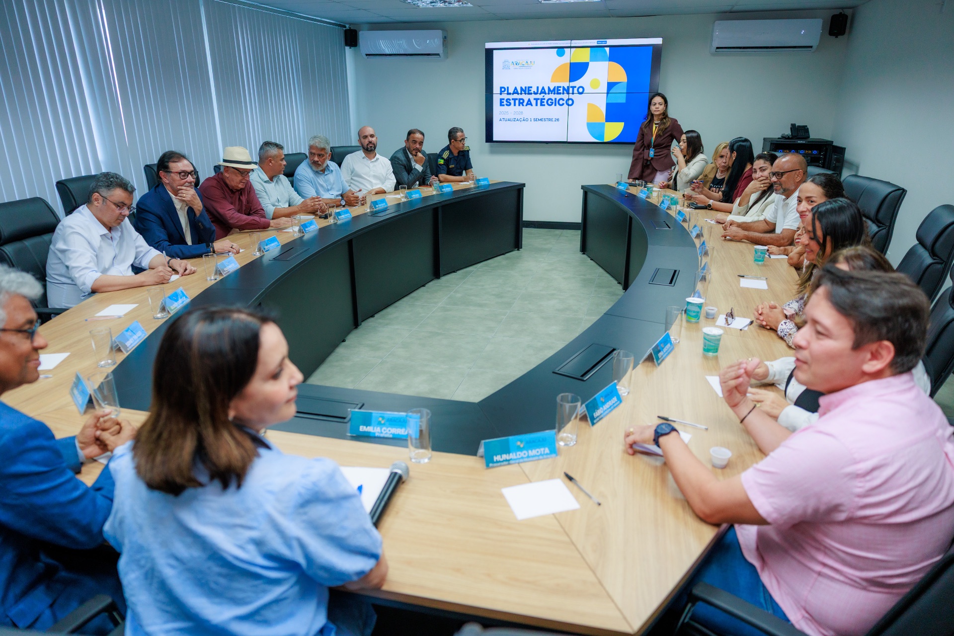 Prefeita de Aracaju reúne secretários para acompanhar metas do planejamento estratégico da gestão municipal