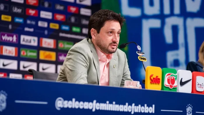 Técnico Arthur Elias convoca 28 jogadoras para amistosos da Seleção Feminina