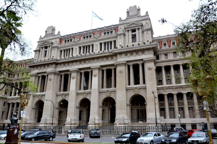 Suprema Corte da Argentina revoga limite de compra de terras por estrangeiros