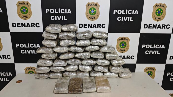 Mulher é presa com mais de 24 kg de maconha ao desembarcar em Aracaju