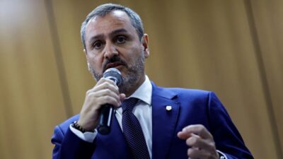 Mendonça determina afastamento preventivo de diretor da PF