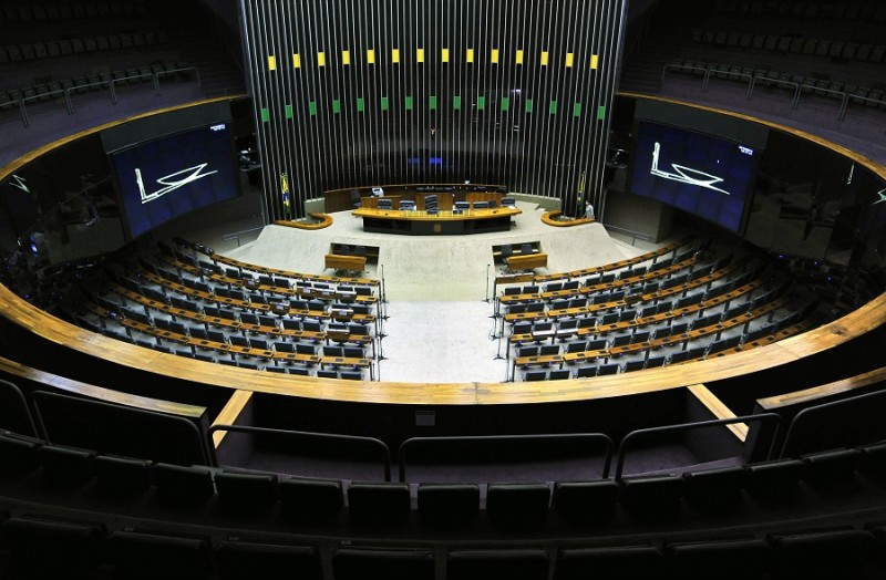 Câmara dos Deputados abre concurso com salários acima de R$ 32 mil