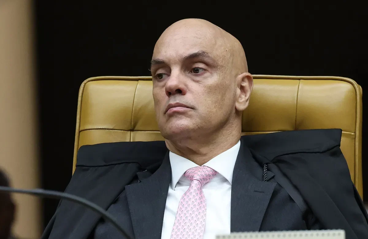 Moraes apresenta defesa, nega crime e diz que ação de Mendonça é ‘vingança’ por condenação de 8 de janeiro