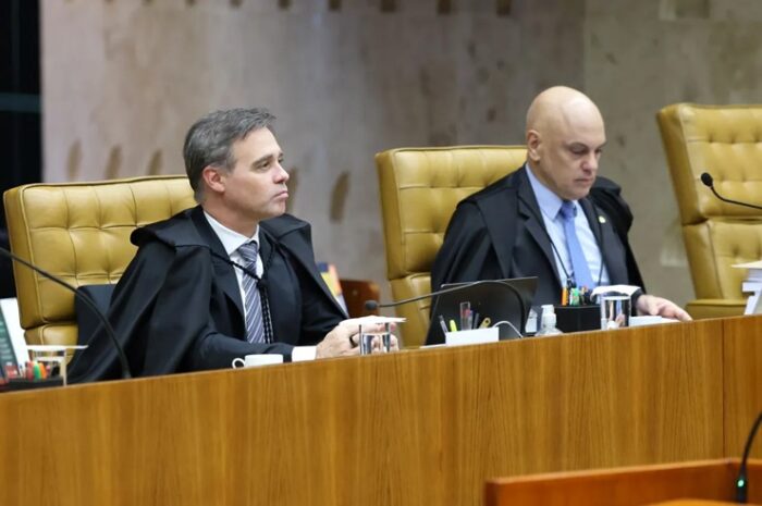 Ala do STF aposta em decisão sobre Moraes e Mendonça só após as eleições