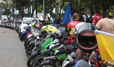 Apenas um em cada cinco motociclistas de app tem cobertura previdenciária