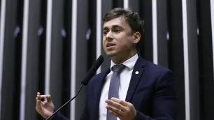 Em áudio, Nikolas pede ajuda a Vorcaro para liberar ativo minerio e diz querer ‘mais proximidade’