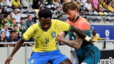 Rayan salva no fim, e Brasil só empata com Austrália em amistoso pós-Copa