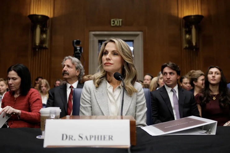Senador culpa política de vacinação de Trump por mortes por sarampo nos EUA