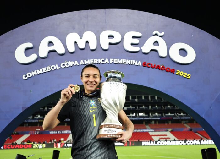 Brasileira, Lorena é eleita a quinta melhor goleira do mundo na Bola de Ouro 2026