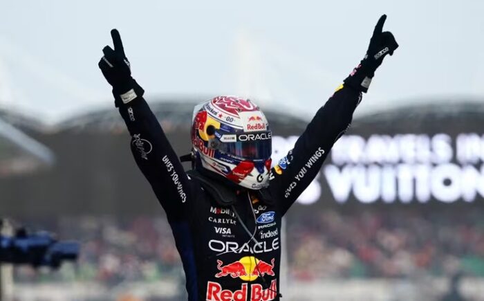 GP do Bahrein: Verstappen desencanta e vence após caos na largada; Bortoleto é 18º