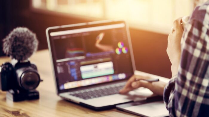 Santander X oferece mais de 60 cursos online gratuitos de IA, marketing digital, finanças e dados para PMEs