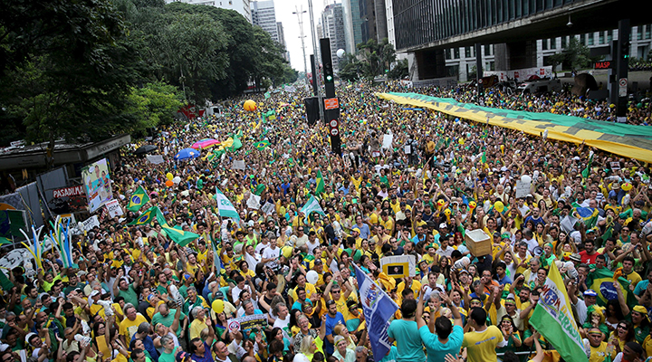 Sociedade brasileira está cada vez mais conservadora, aponta pesquisa