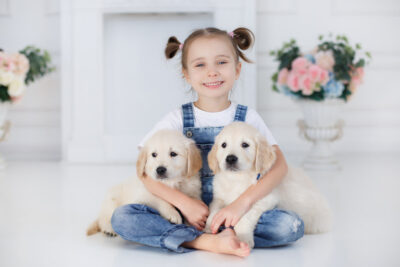 Interação com cães e gatos favorece a saúde física e mental das crianças