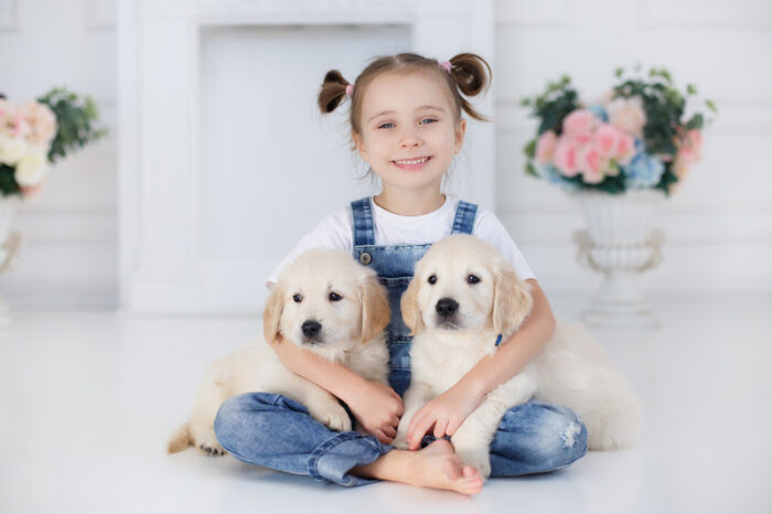 Interação com cães e gatos favorece a saúde física e mental das crianças