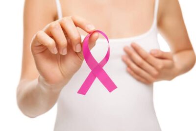 Outubro Rosa: quase 30% das brasileiras não sabem como se prevenir contra câncer de mama, aponta levantamento