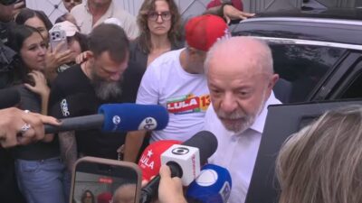 Antes de votar, Lula diz que nunca viu mobilização igual