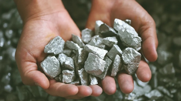 Conheça metal extraído em Minas que salvas vidas em batidas de carro