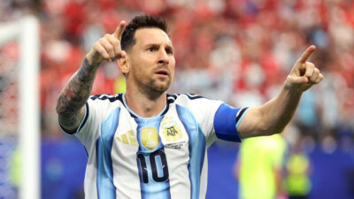 Com aposentadoria de Lionel Messi, Seleção da Argentina busca definir um substituto à altura para camisa 10